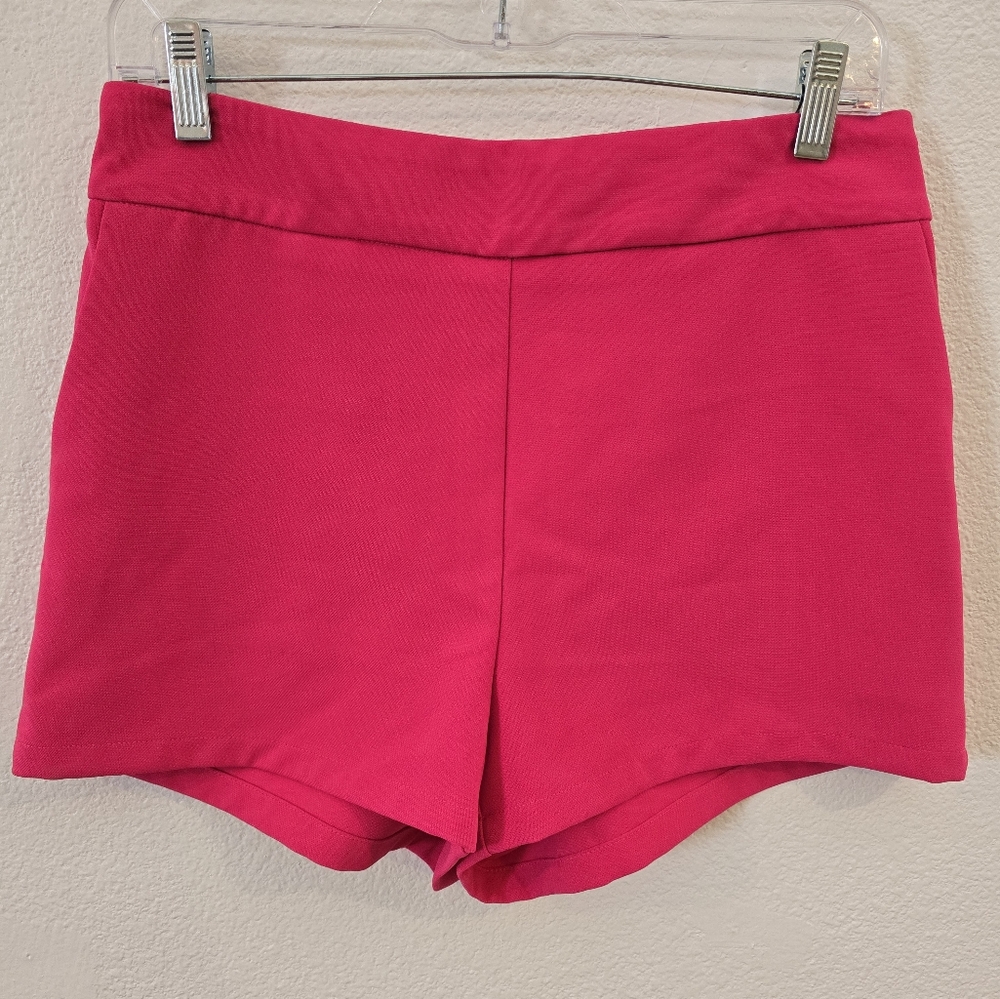 eesome NWT Matter of Time Hot Pink shorts size small